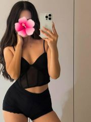 Айжана одна фото 1