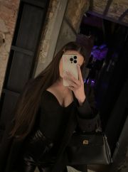 Adel одна фото 1