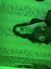 Адель одна фото 3