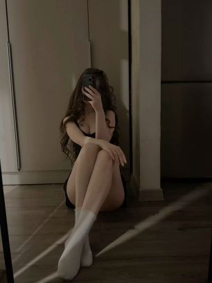 Азалия с подругой